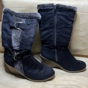 l.e.i. Wedge boots